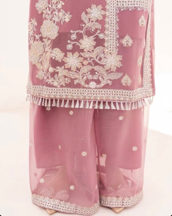Leena - Image 3