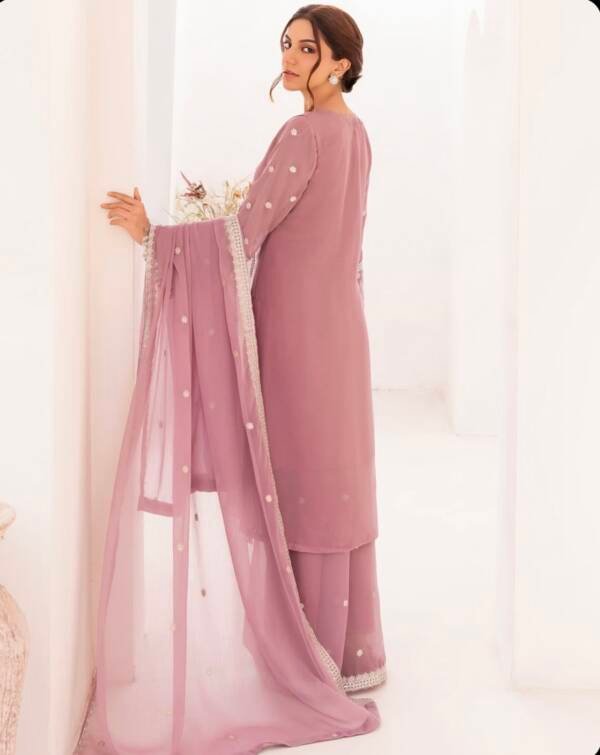 Leena - Image 6